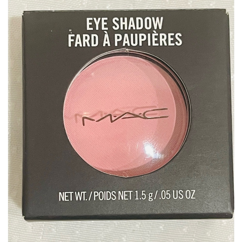 🔥🥰HOST PICK 🔥🥰MAC EYESHADOW FLOCK AND ROLL BRAND NEW IN BOX - Picture 3 of 3